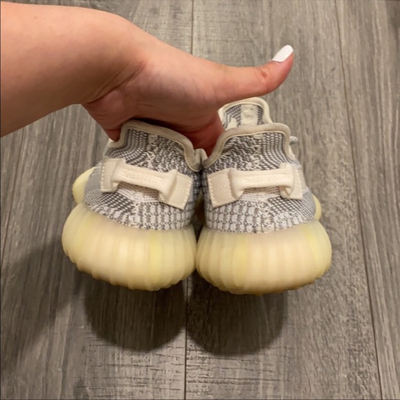 Yeezys 100% authentic - Picture 2 of 7